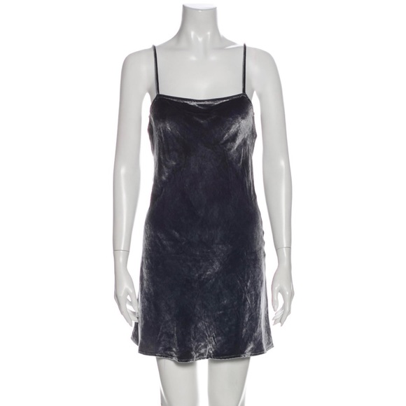 🤍 Reformation mini velvet dress size small - Picture 4 of 6